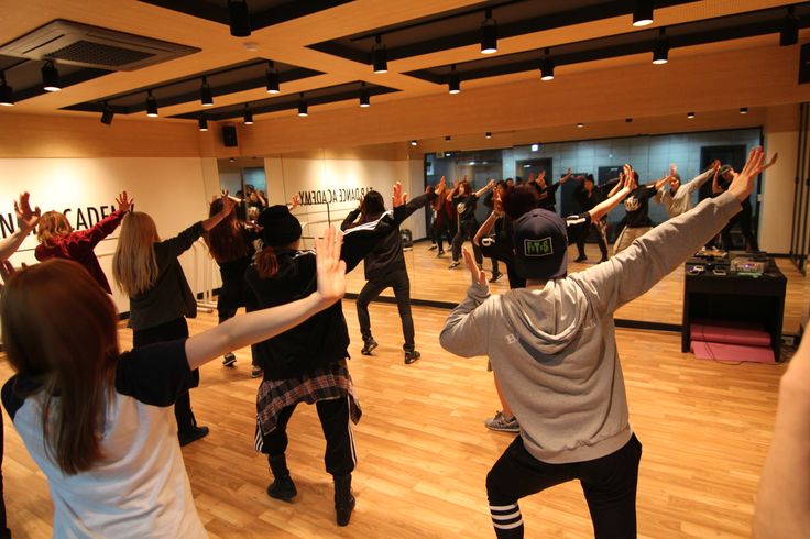 https://tu-ace.missionagency.com/wp-content/uploads/2025/07/KPOP-Dance-workshop.jpg